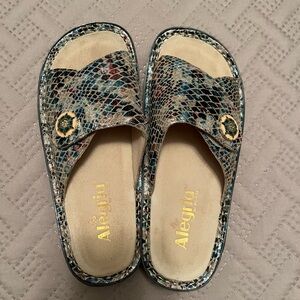 BRAND NEW-Alegria Leather Slides/Sandals - size 36 (6 - 6.5)